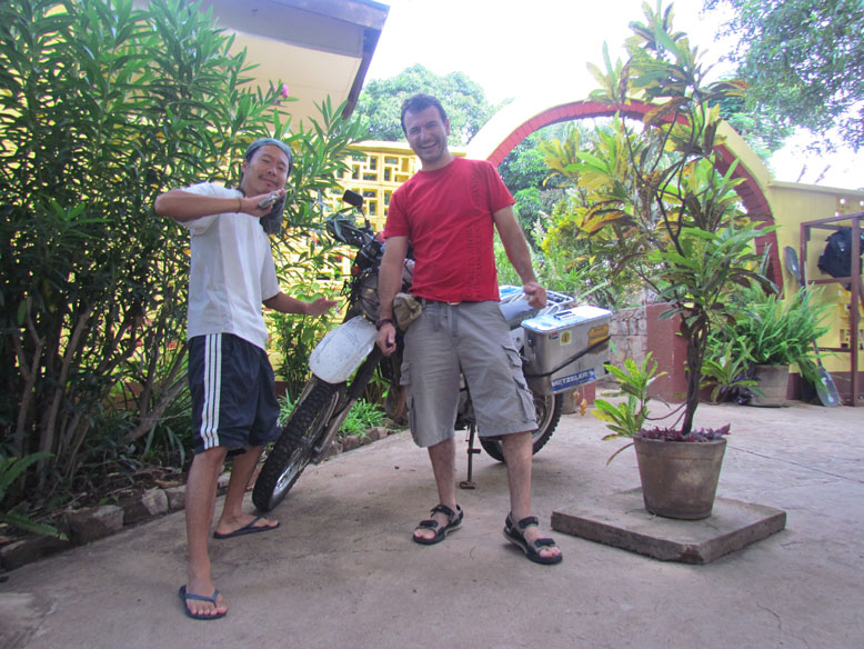 el japones del camping. Menudo personaje